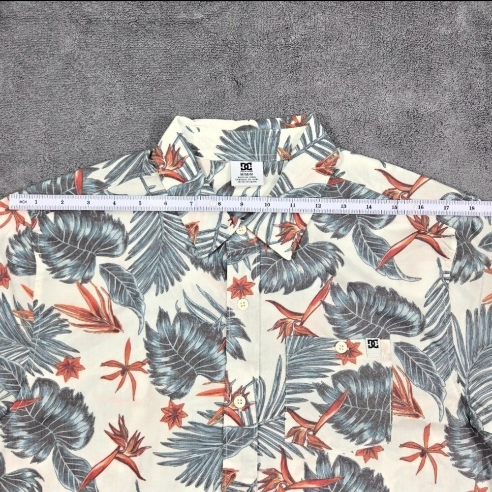 DC Shoes Men's Hawaiian Shirt Tropical Floral Button Up Short Sleeve M/M - Picture 8 of 13